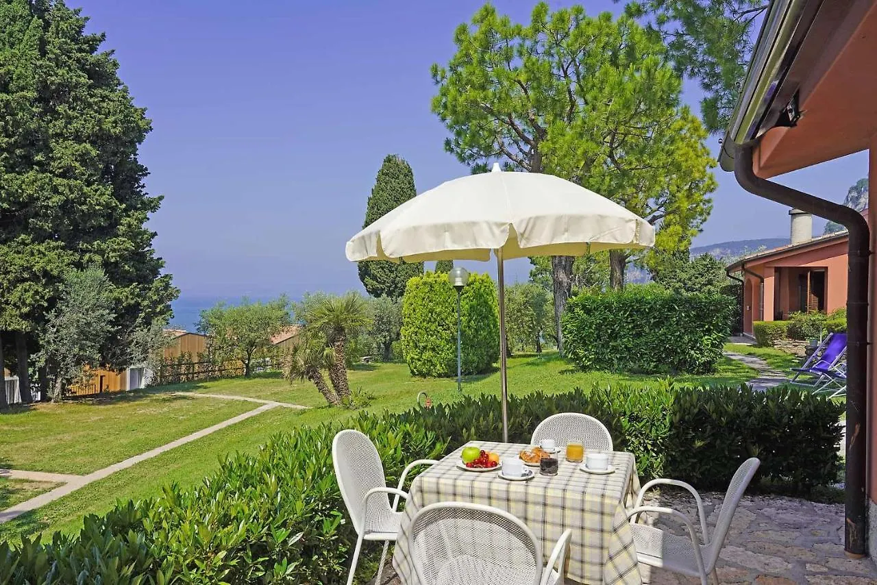 Residence Arca Bardolino 2*,
