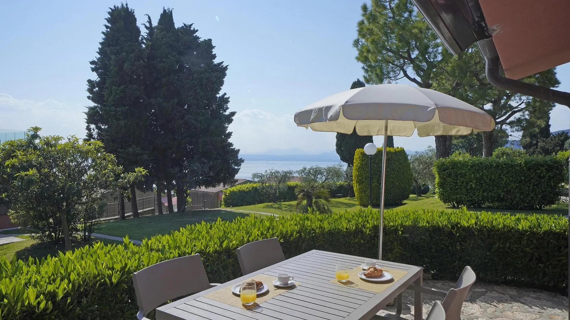 Residence Arca Bardolino 2*,